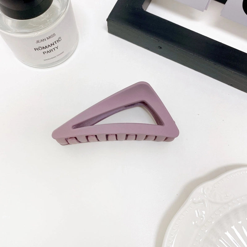 Women’s Minimalist Triangle Plastic Hair Claws