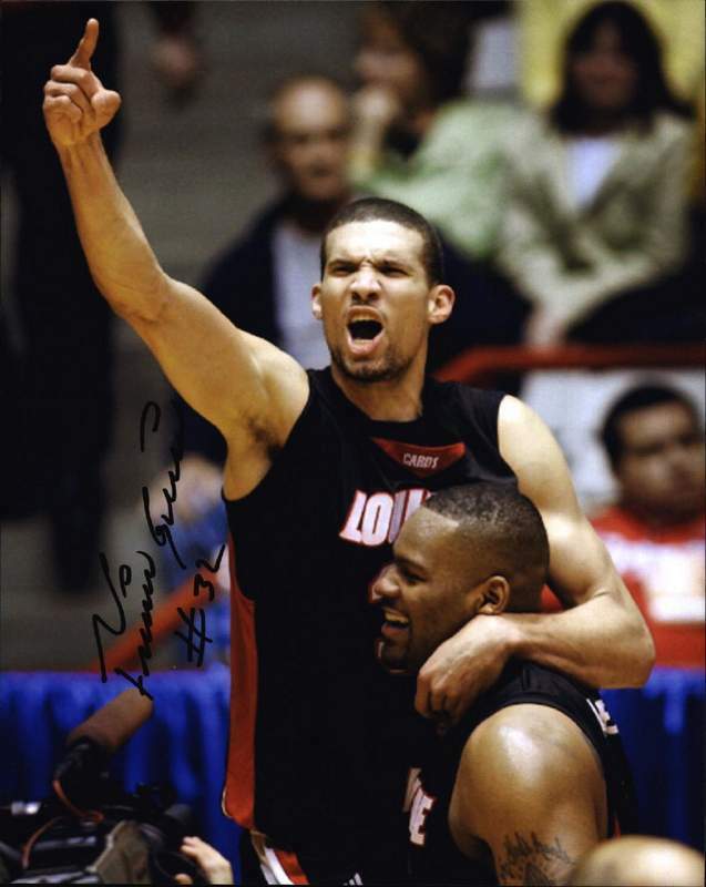 Francisco Garcia signed NBA basketball 8x10 Photo Poster painting W/Certificate Autographed 021