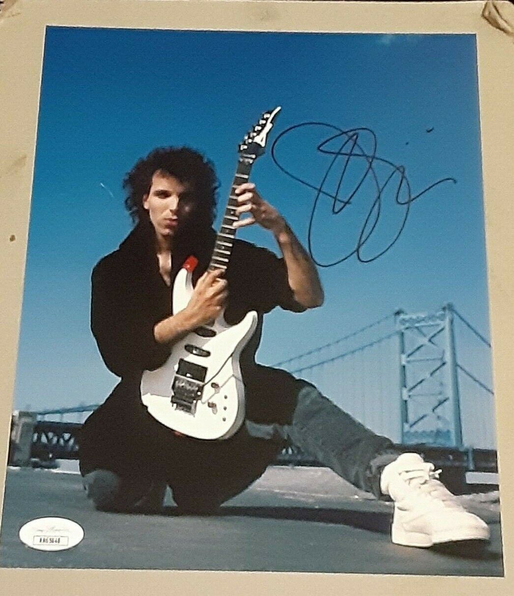 JOE SATRIANI GRAMMY AWARD WINNING GUTARIST SIGNED AUTOGRAPHED 8X10 Photo Poster painting JSA/COA