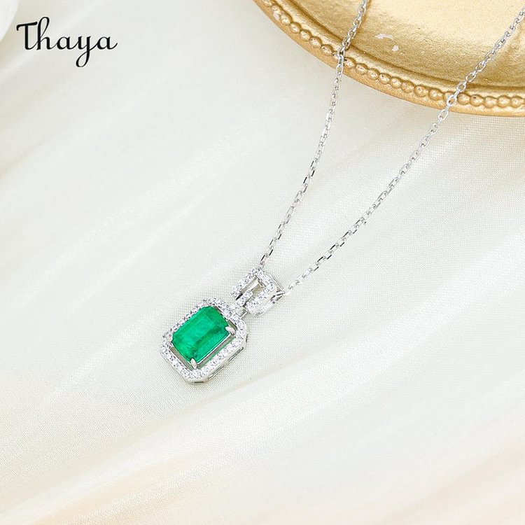 Thaya 925 Silver Luxurious Square Emerald Necklace