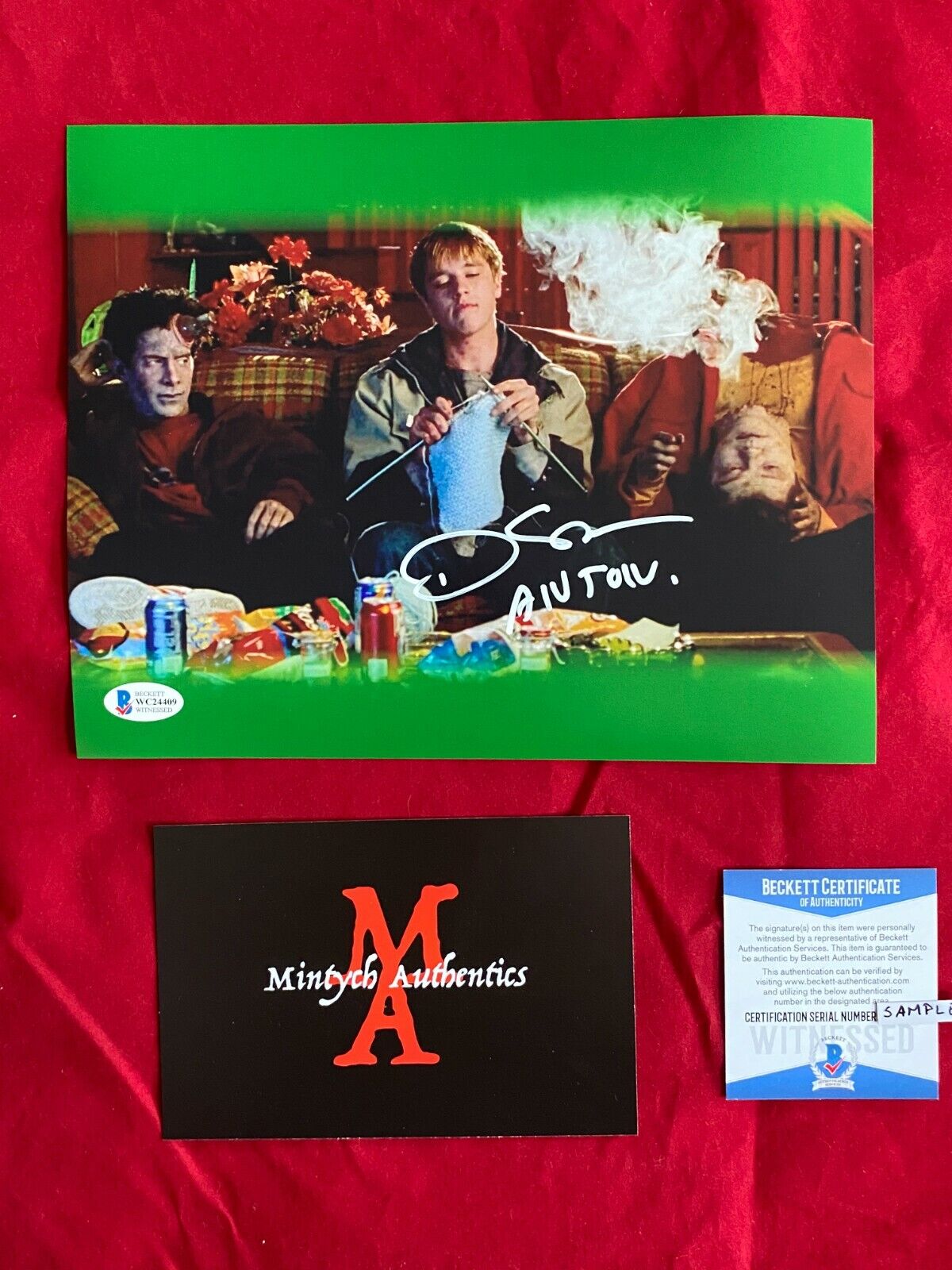 DEVON SAWA AUTOGRAPHED SIGNED 8x10 Photo Poster painting! IDLE HANDS! BECKETT COA! HORROR COMEDY