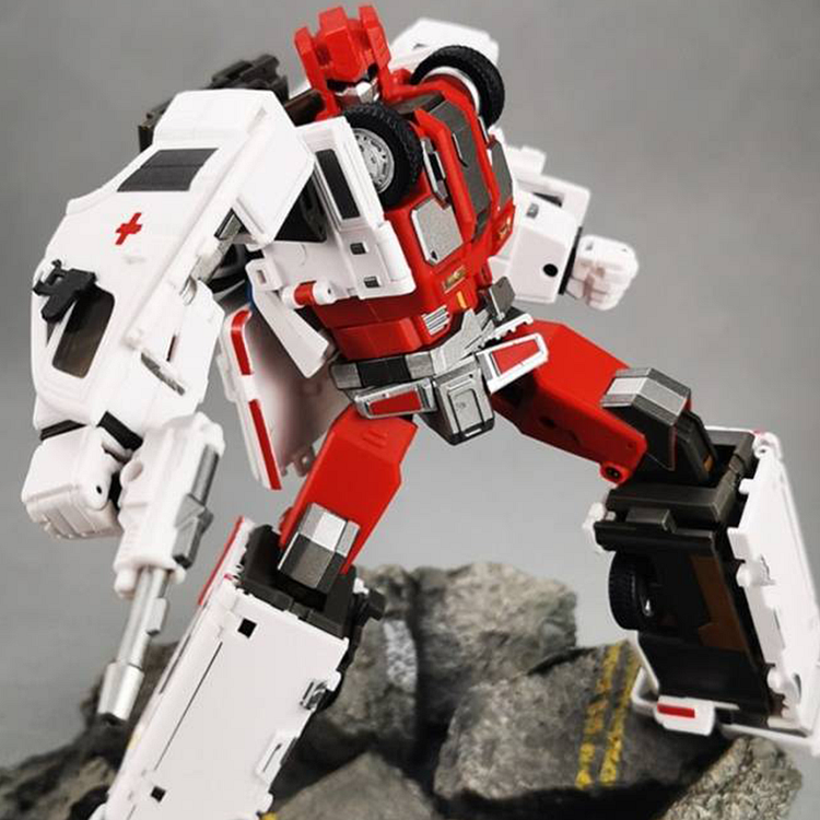 Generation Toy Guardian GT-08C Bulance Defensor First Aid
