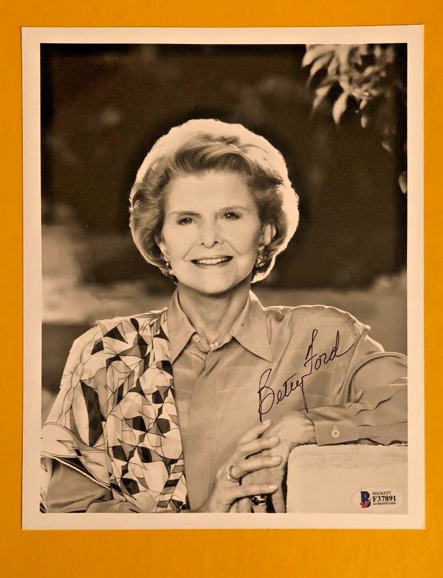 BETTY FORD SIGNED 8X10 Photo Poster painting BECKETT CERTIFIED