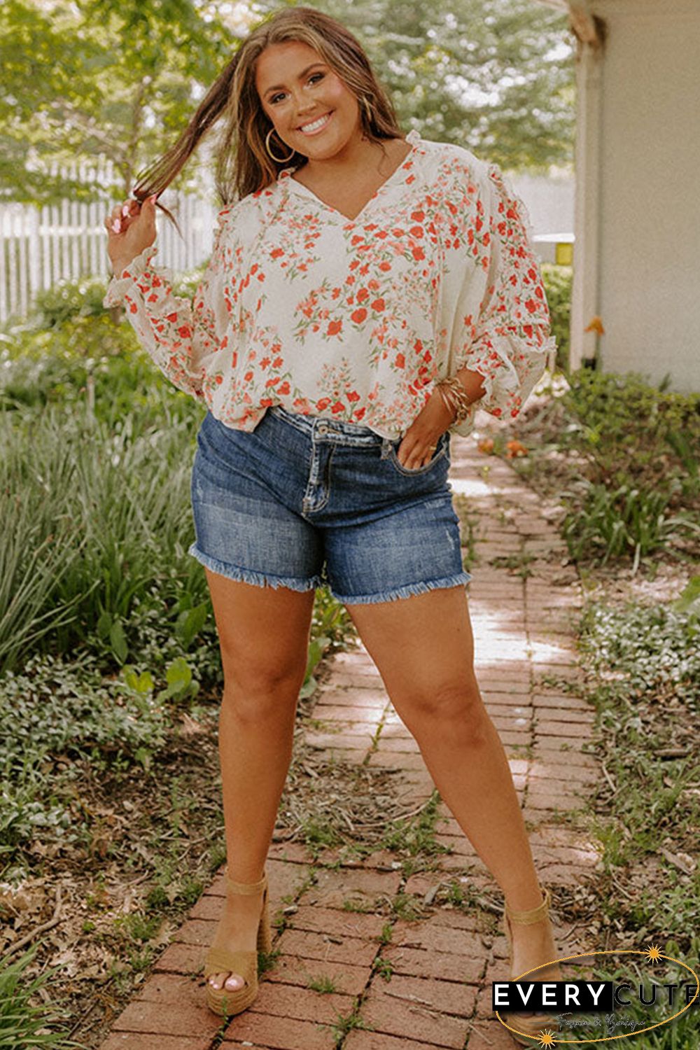 Blue Plus Size Vintage Wash Frayed Denim Shorts