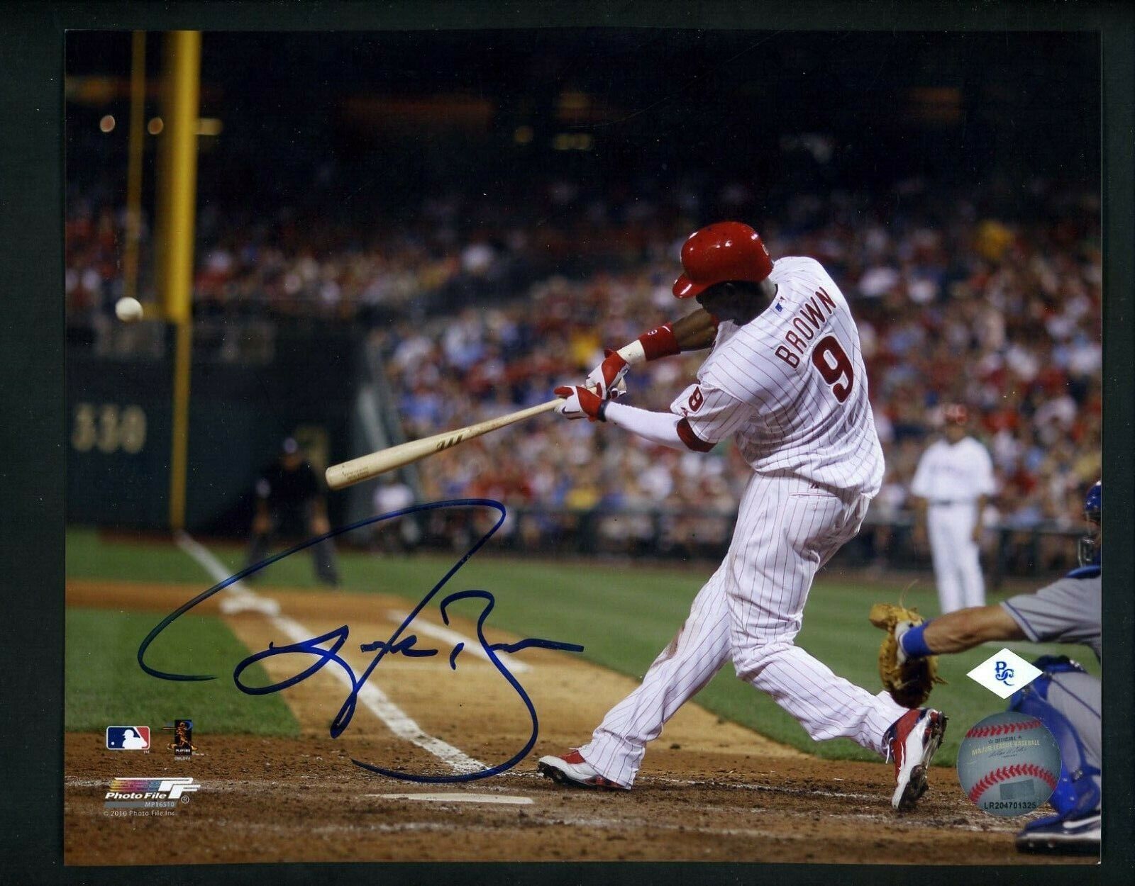 Dominic Brown Signed Autographed 8x10 Photo Poster painting Philadelphia Phillies  SHIPPING