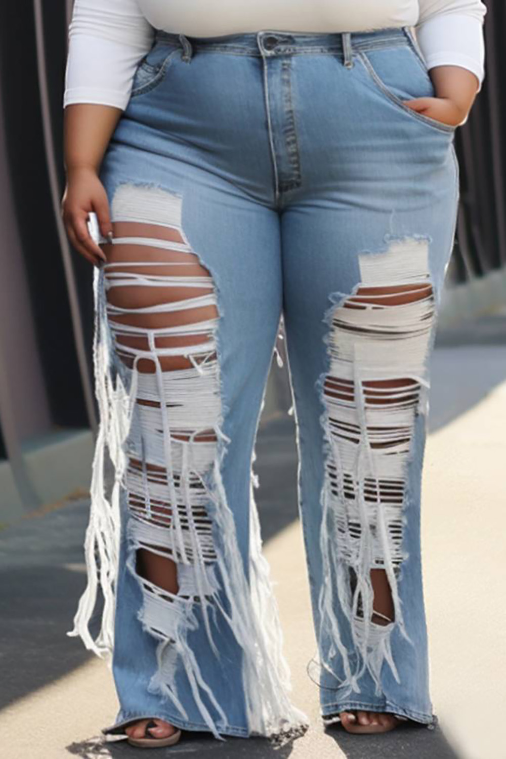 Design Plus Size Daily Light Blue Ripped Pocket Denim Jeans [Pre-Order]