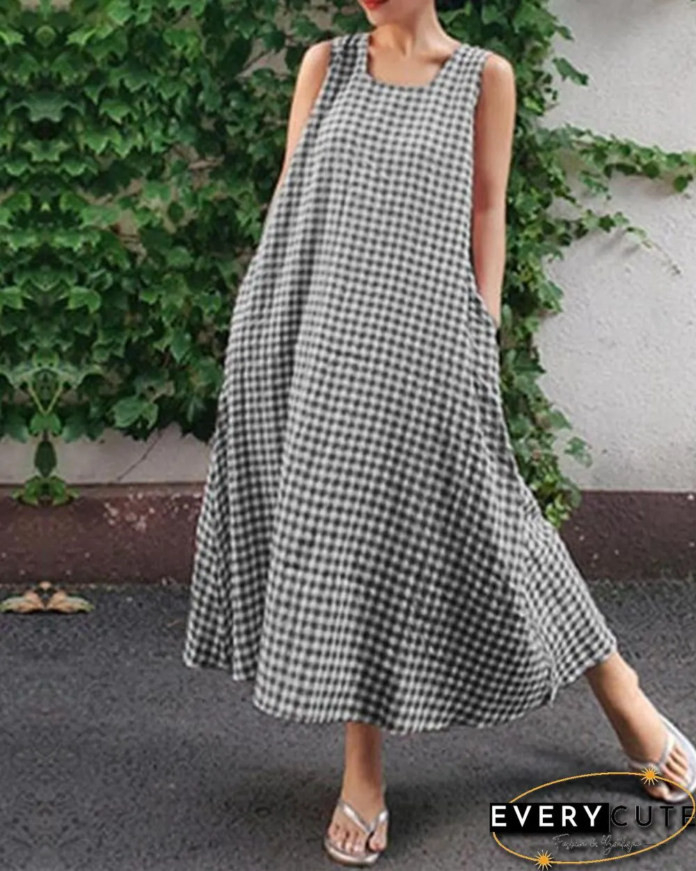 Women Casual Sleeveless Plaid Side Pocket Loose Maxi Dress