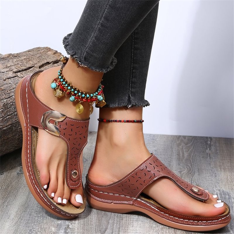 Women's Retro Round T-strap Beach Slippers