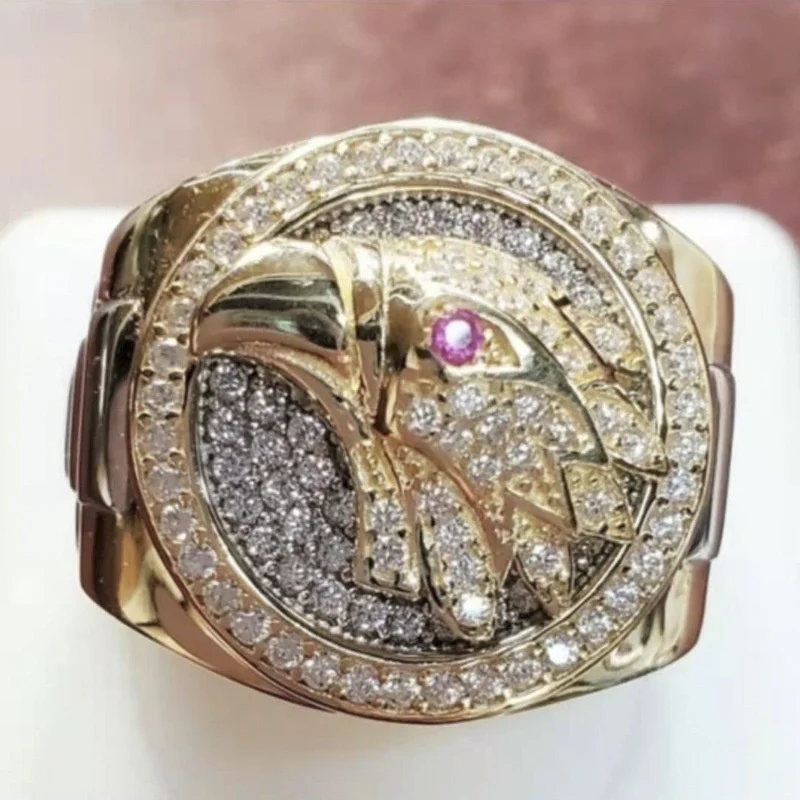 Full Rhinestone Gold Eagle Head Iced Out Animal Rings-VESSFUL
