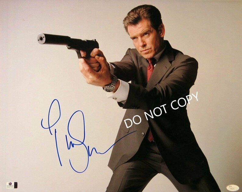 Pierce Brosnan James Bond 8 x10 20x25 cm Autographed Hand Signed Photo Poster painting