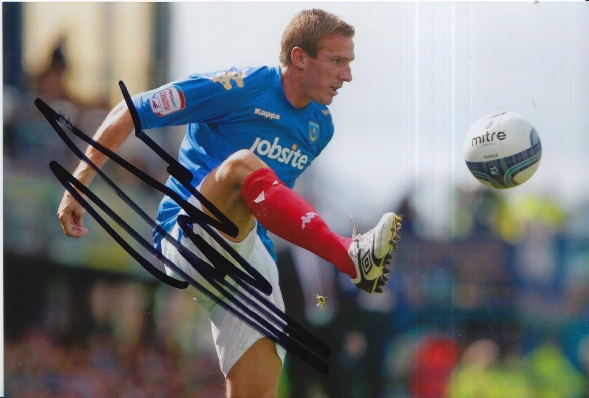 PORTSMOUTH HAND SIGNED LIAM LAWRENCE 6X4 Photo Poster painting 5.