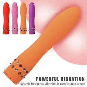 Pornhint can't stand the urge and masturbates Doll