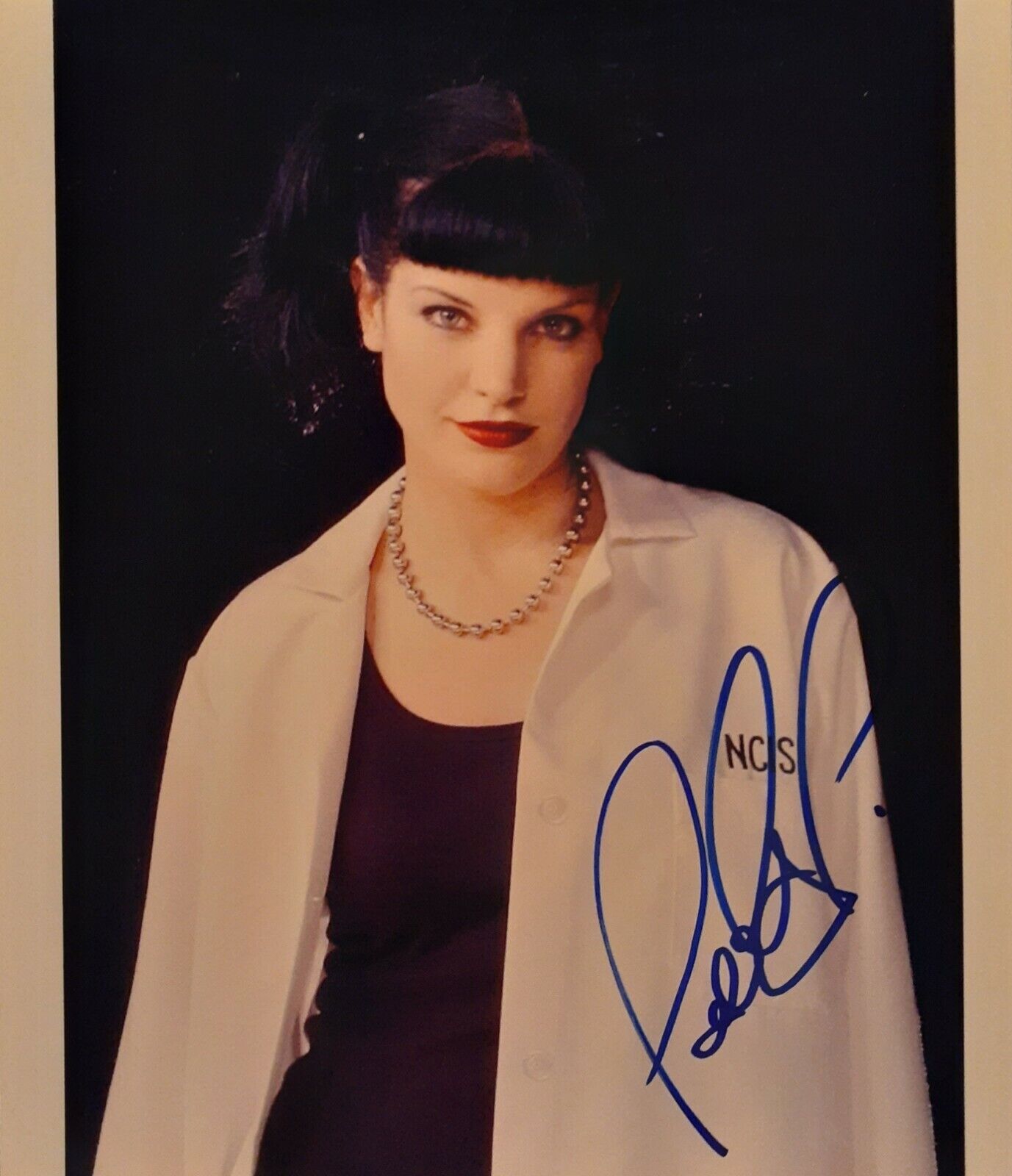 Pauley Perrette signed 8x10