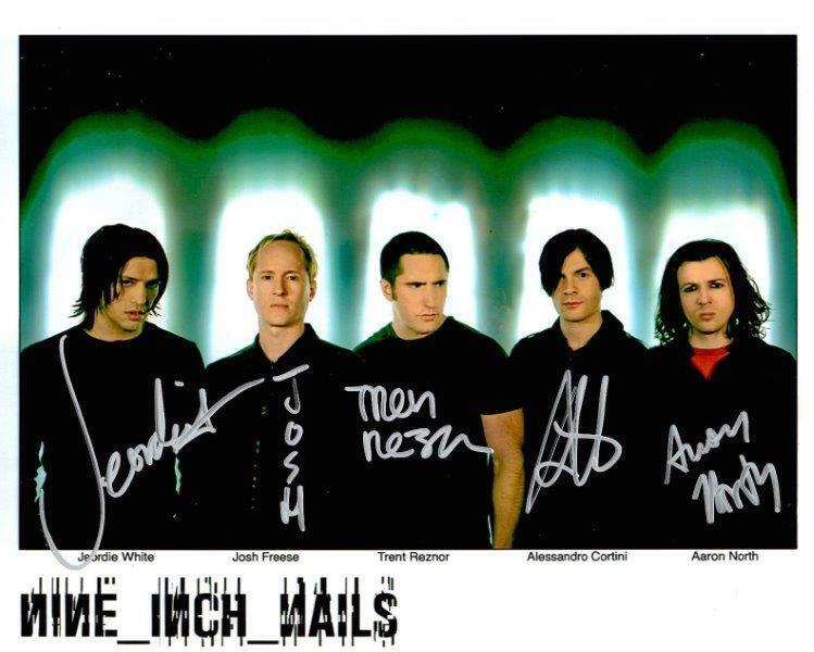 REPRINT - NINE INCH NAILS Trent Reznor Autographed Signed 8 x 10 Photo Poster painting Full Band