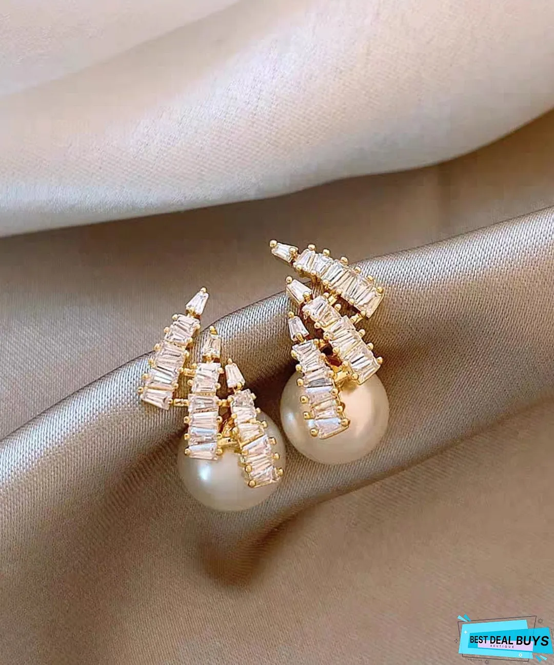 Unique Gold Copper Alloy Zircon Pearl Stud Earrings