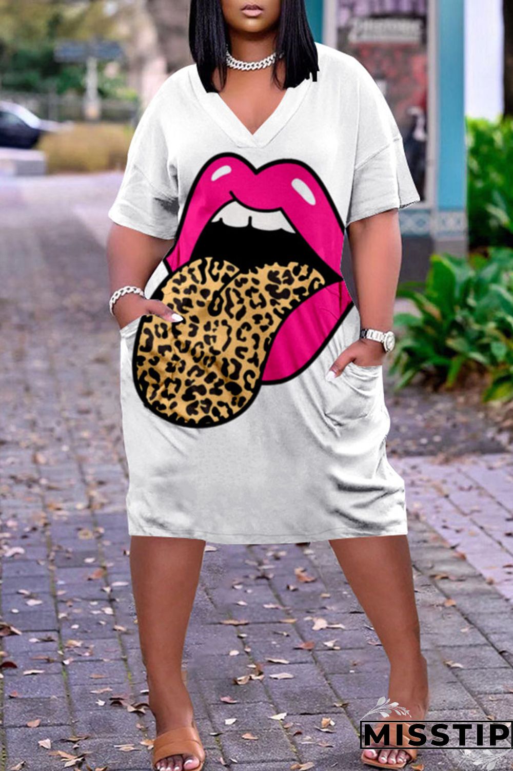 White Plus Size Fashion Print Pocket V Neck Straight Dresses