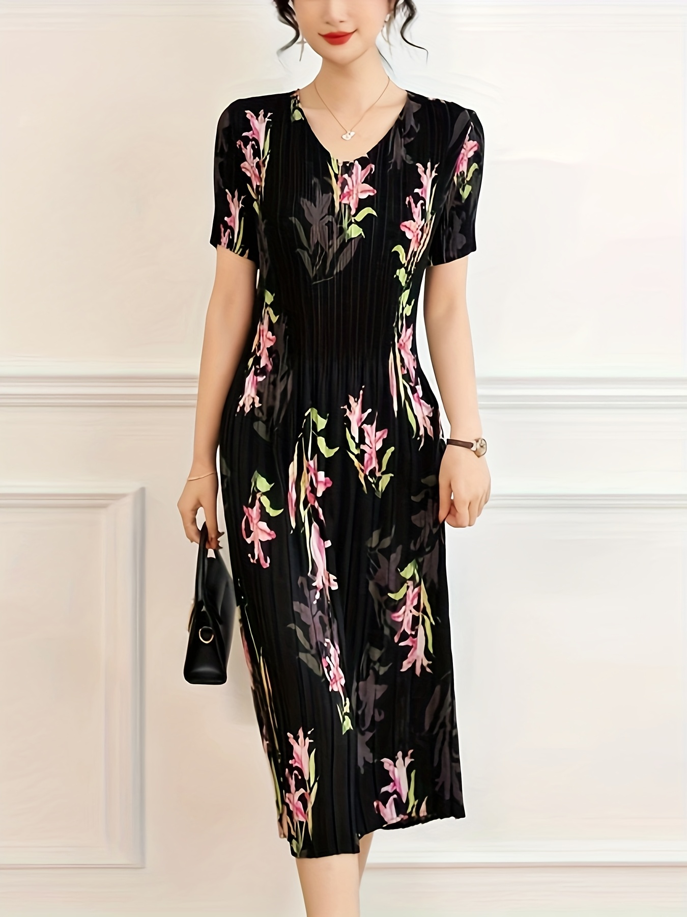 Plus Size - Elegant Floral Print Pleated Maxi Dress For Women - Stretchy, Comfortable V-Neck Swimsuit Dress With Short Sleeves, Perfect For Beach Or Poolside, All-Season Wear, Beach Dress | Vneck Dress | Comfortable Fit, Plus Size Dress