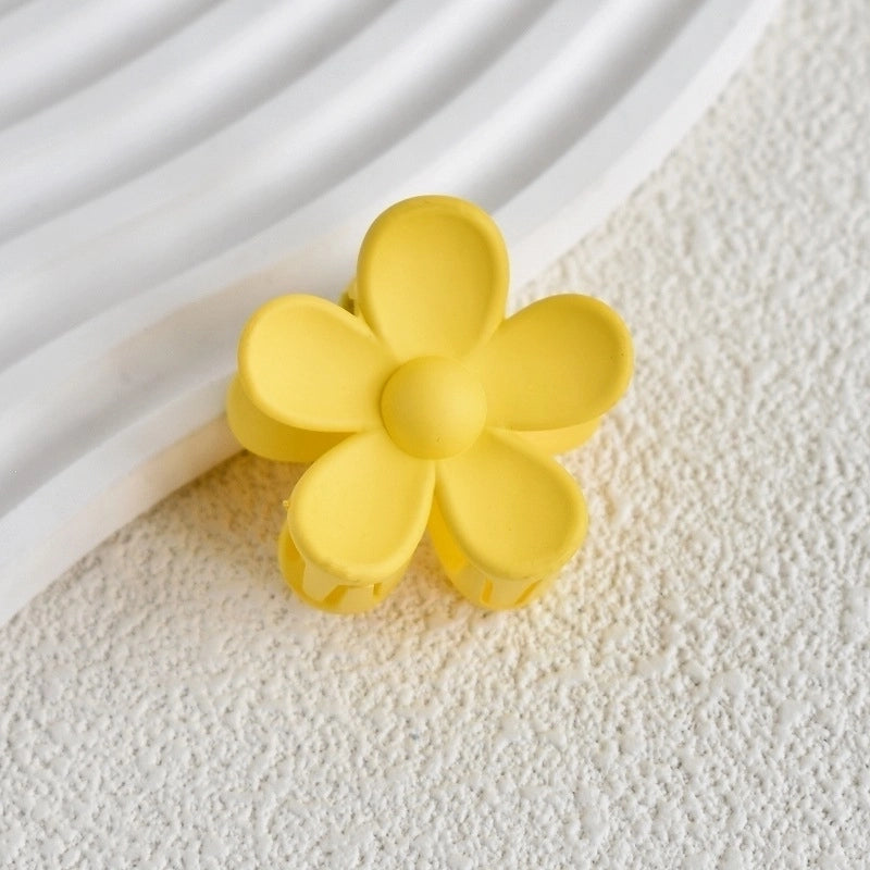 Women’s Sweet Flower Plastic Stoving Varnish Hair Claws