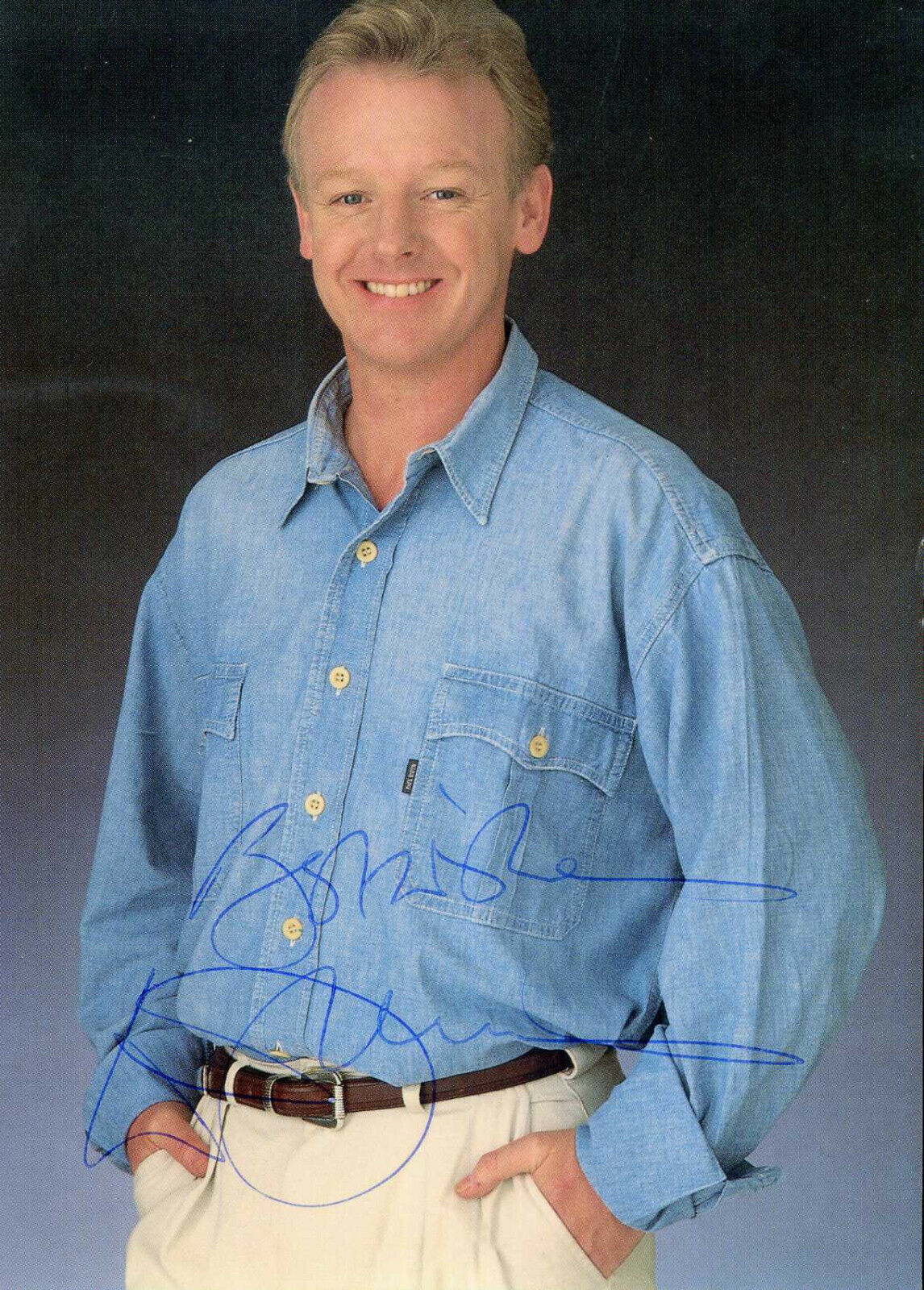 LES DENNIS Signed Photo Poster paintinggraph - TV Presenter / Show Host / Comedian - preprint