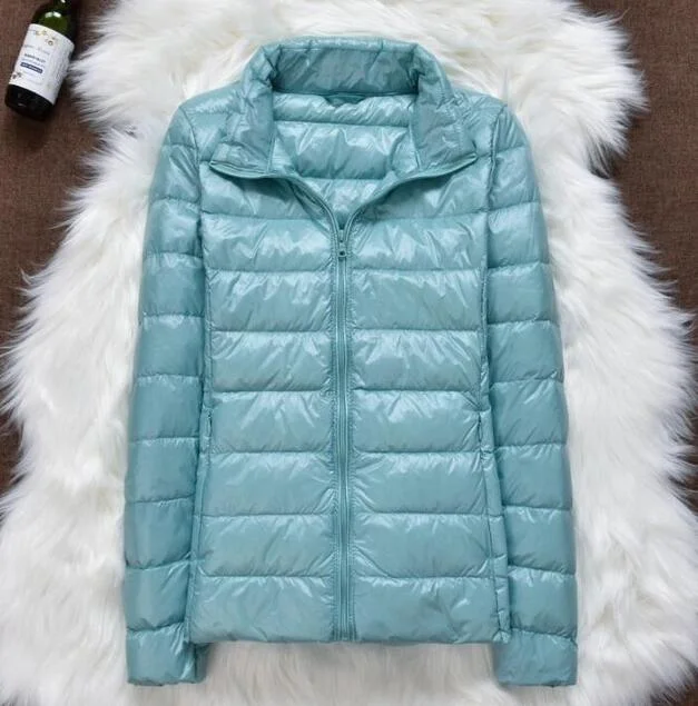 Autumn Winter Women Ultralight Thin Down Jacket White Duck Down Hooded Jackets Female Warm Coat Down Parka Portable Outwear