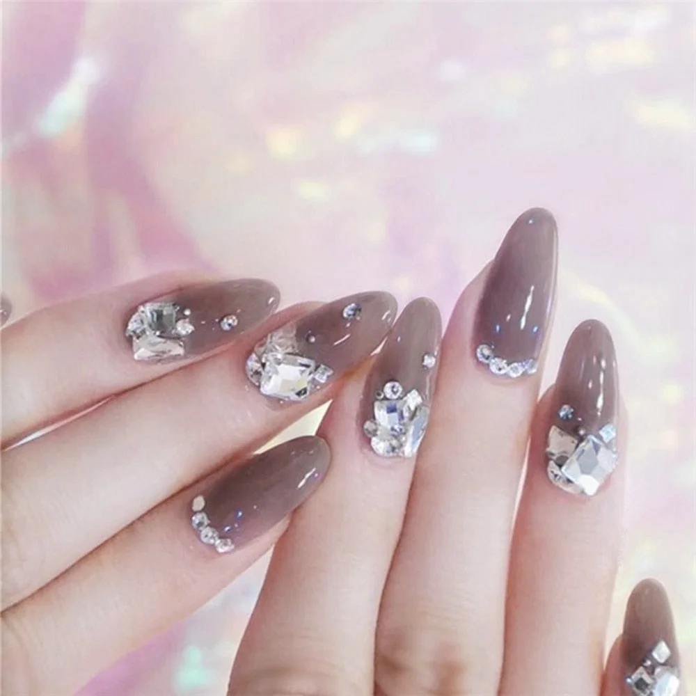 24Pcs Luxe Shining Rhinestone Wedding False Nails Transparent Glitter Gems Crown Designed Square Full Short Fake Art Bride-Nail Inspo