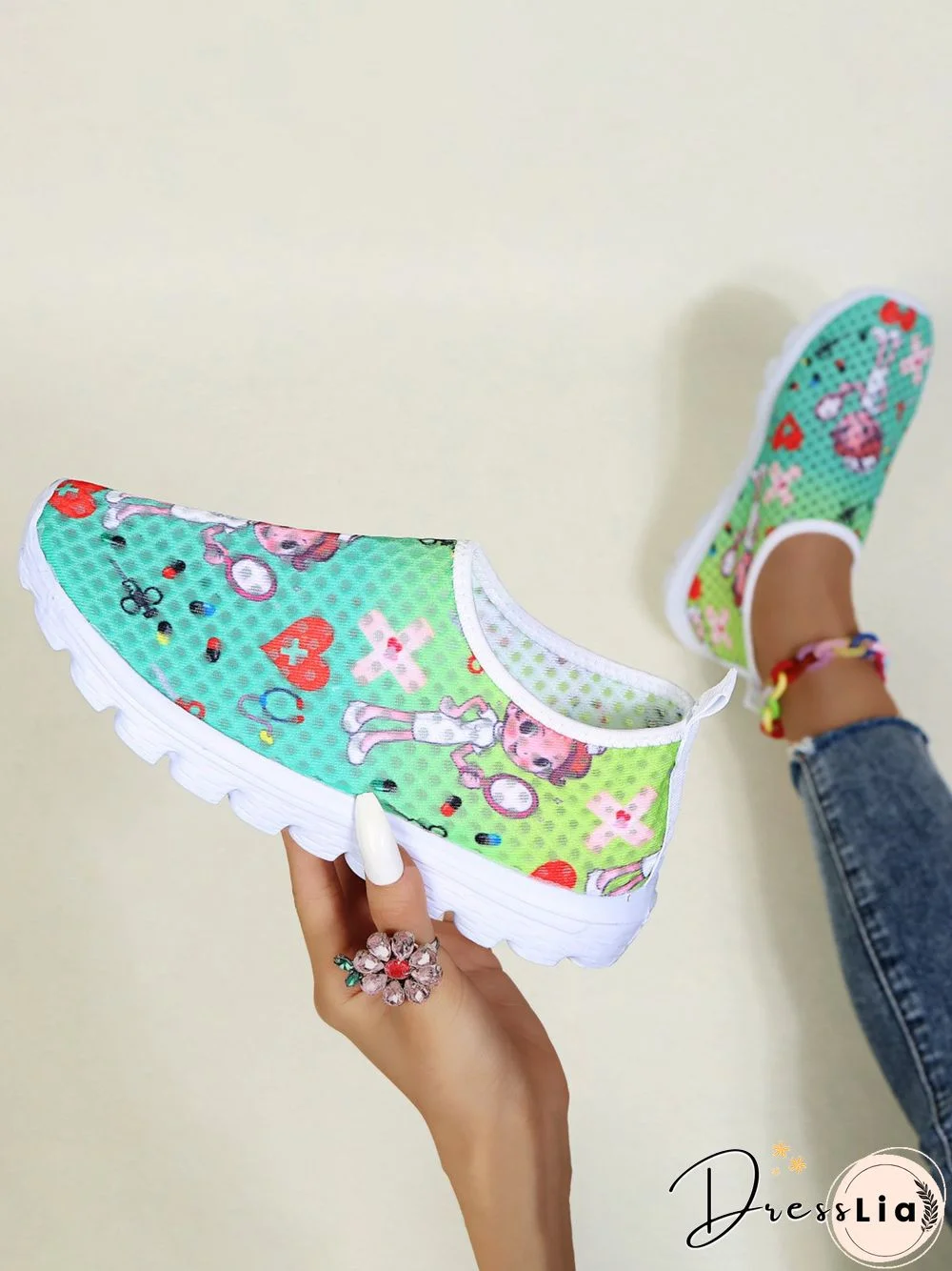 Nurse Fighting Epidemic Print Breathable Tulle Mesh Lightweight Sneakers