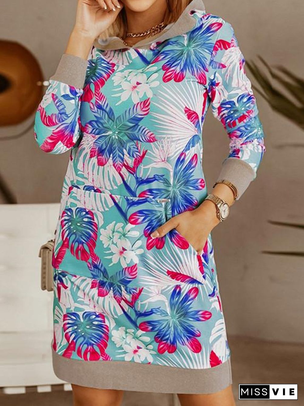 Women Long Sleeve Hooded Floral Printed Graphic Top