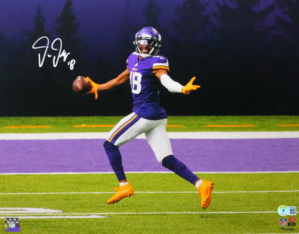 Justin Jefferson Autographed Vikings 16x20 FP Taunting Photo Poster painting- Beckett W Hologram