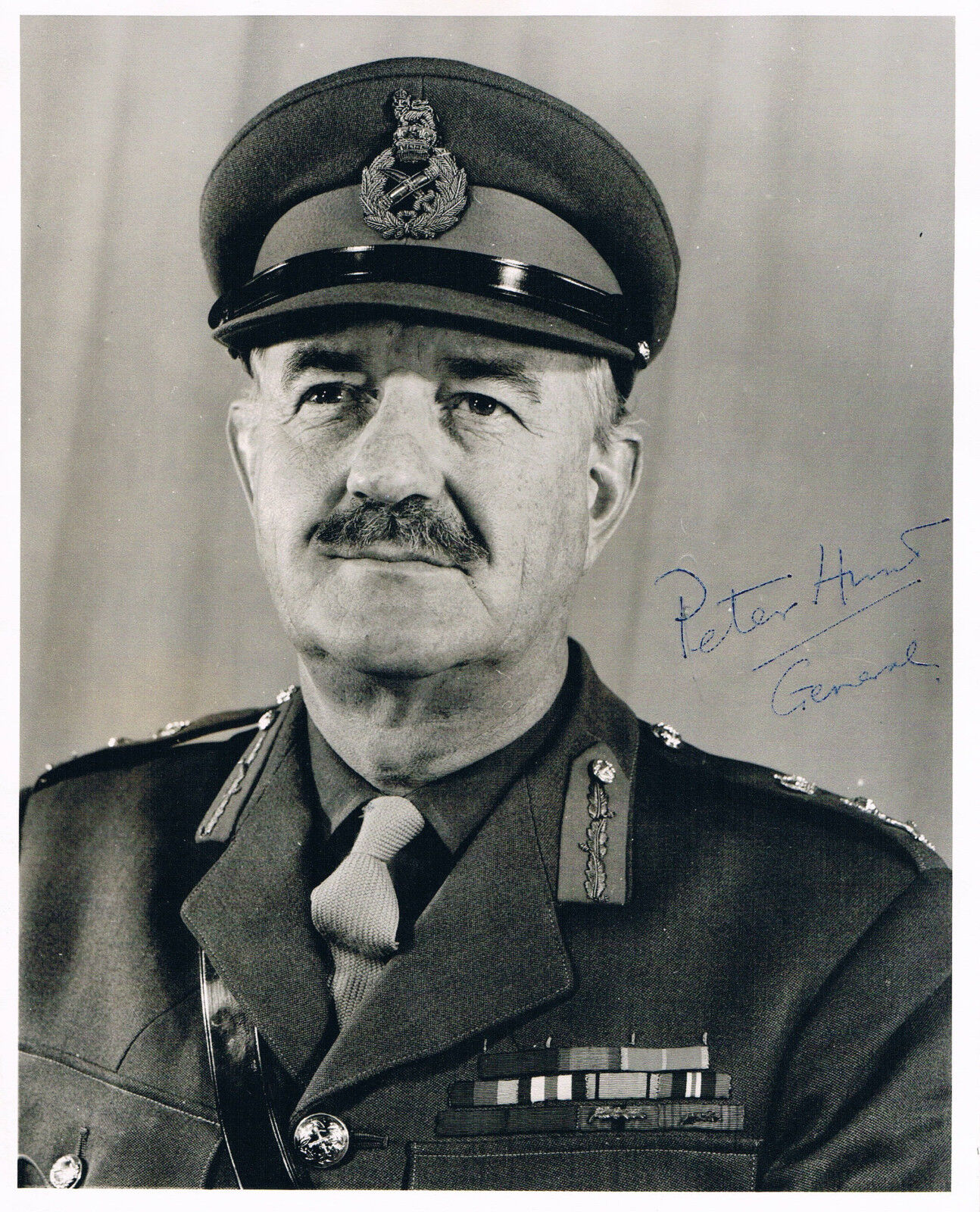 United Kingdom Peter Hunt 1916-88 genuine autograph signed 7x8.5