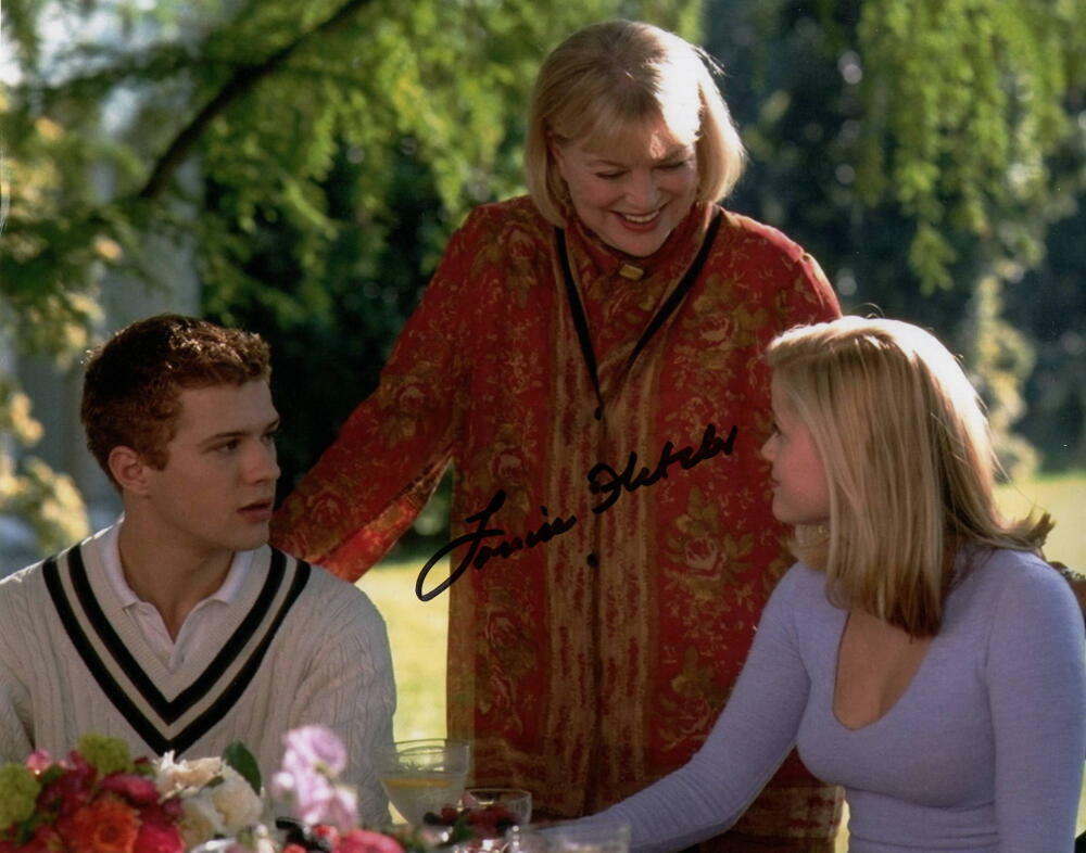 LOUISE FLETCHER SIGNED AUTOGRAPH 8X10 Photo Poster painting - CRUEL INTENTIONS W/ RYAN PHILLIPPE