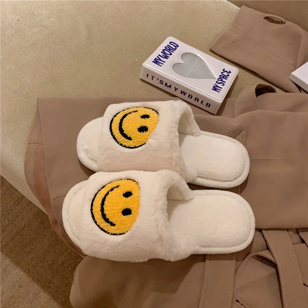 Cute Smiley Face Slippers For Women Girls Fashion Kawaii Fluffy Winter Warm Slipper Woman Cartoon House Slippers Funny Shoes