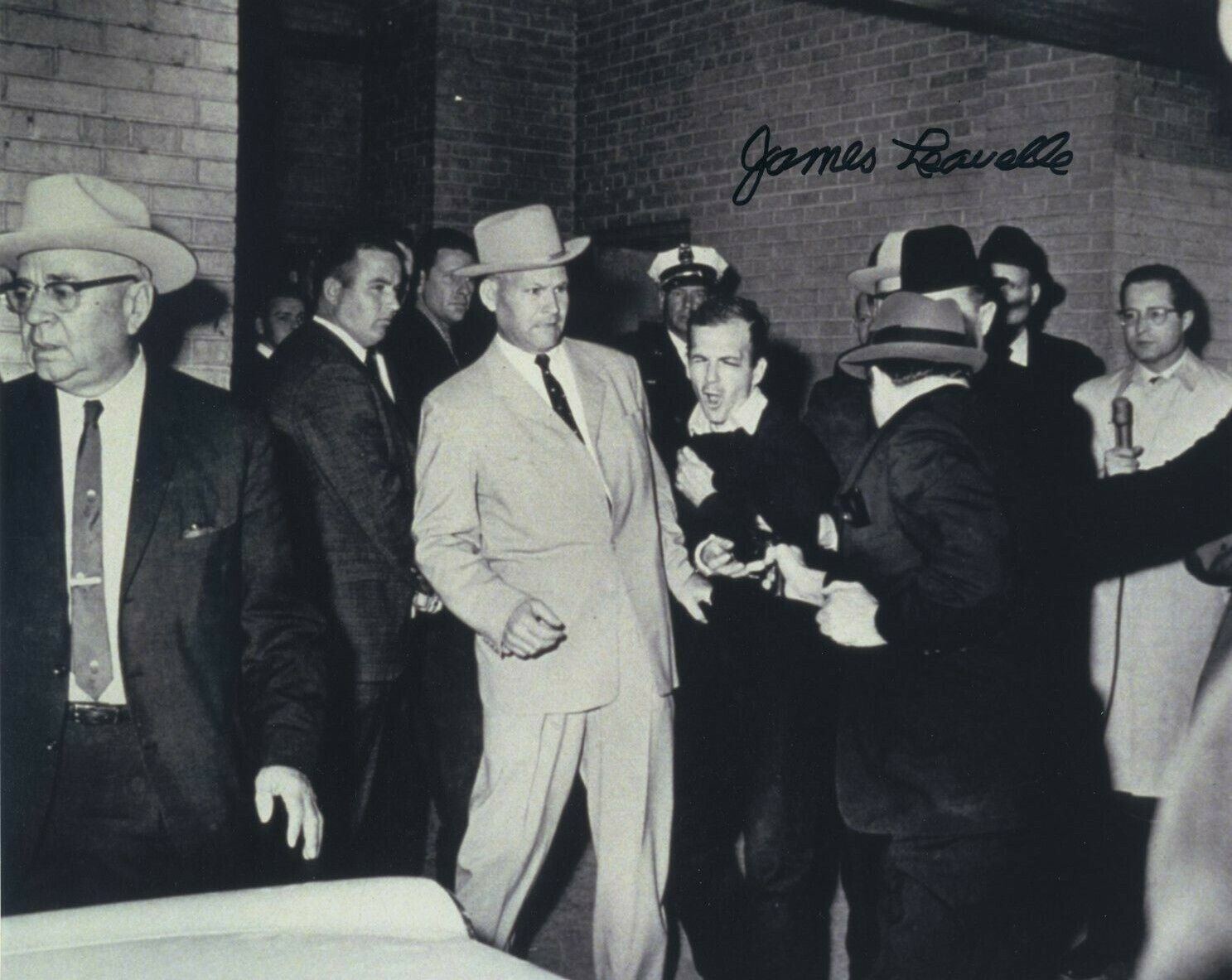 JAMES LEAVELLE SIGNED Photo Poster painting JACK RUBY SHOOTS LEE HARVEY OSWALD JOHN F KENNEDY