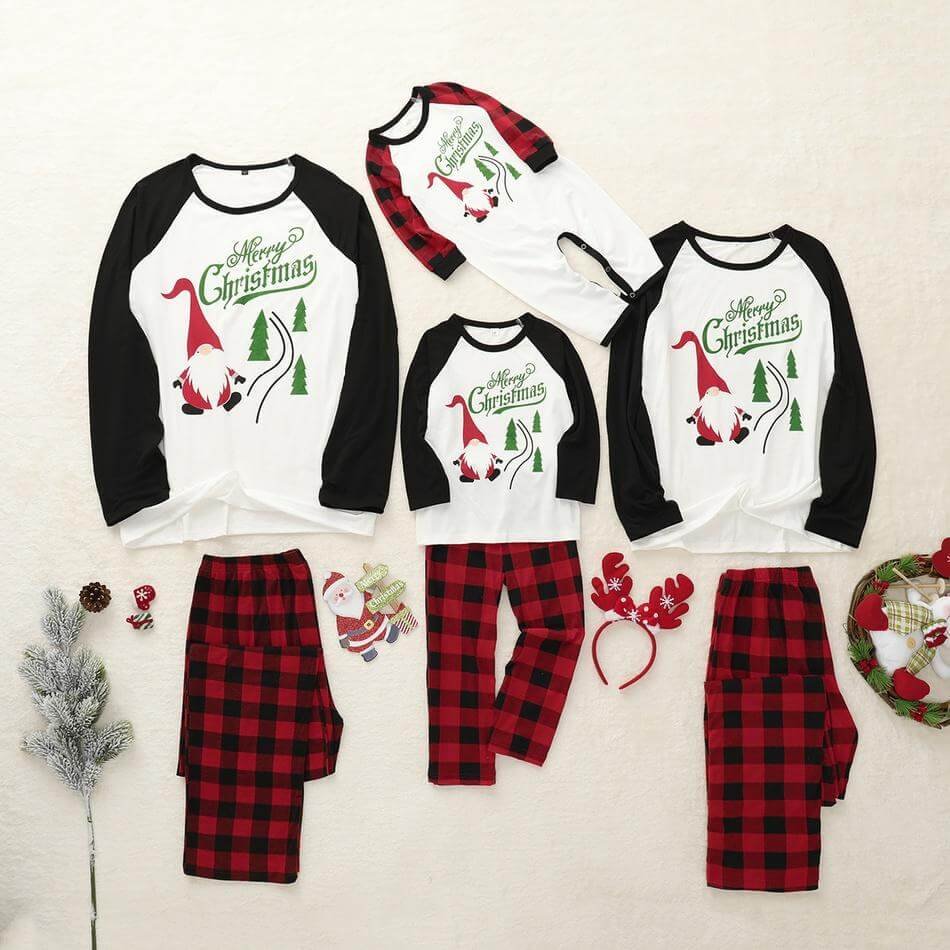 Lovely Santa Merry Christmas Buffalo Plaid Family Matching Pajamas Sets