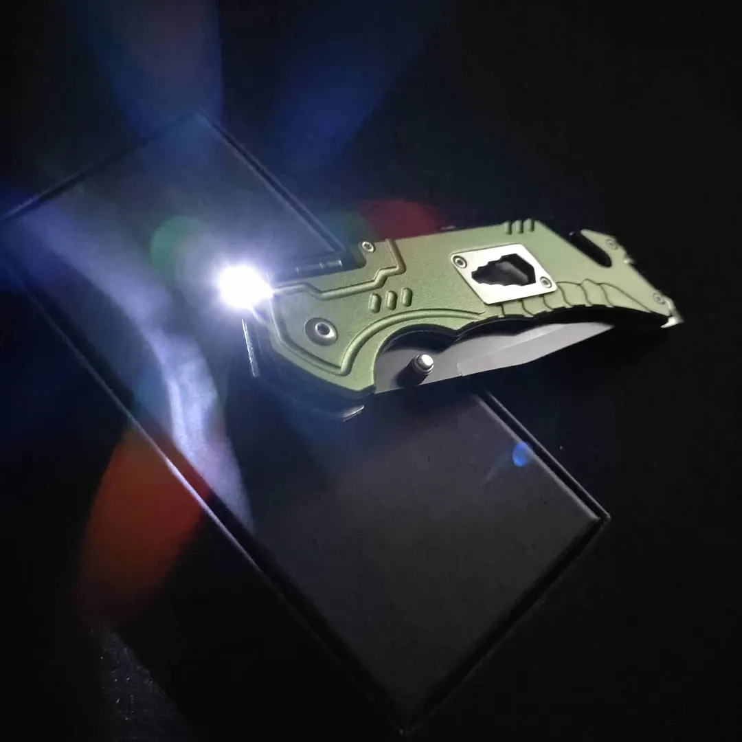 New multi-purpose folding knife, outdoor self-defense knife, camping essential.
