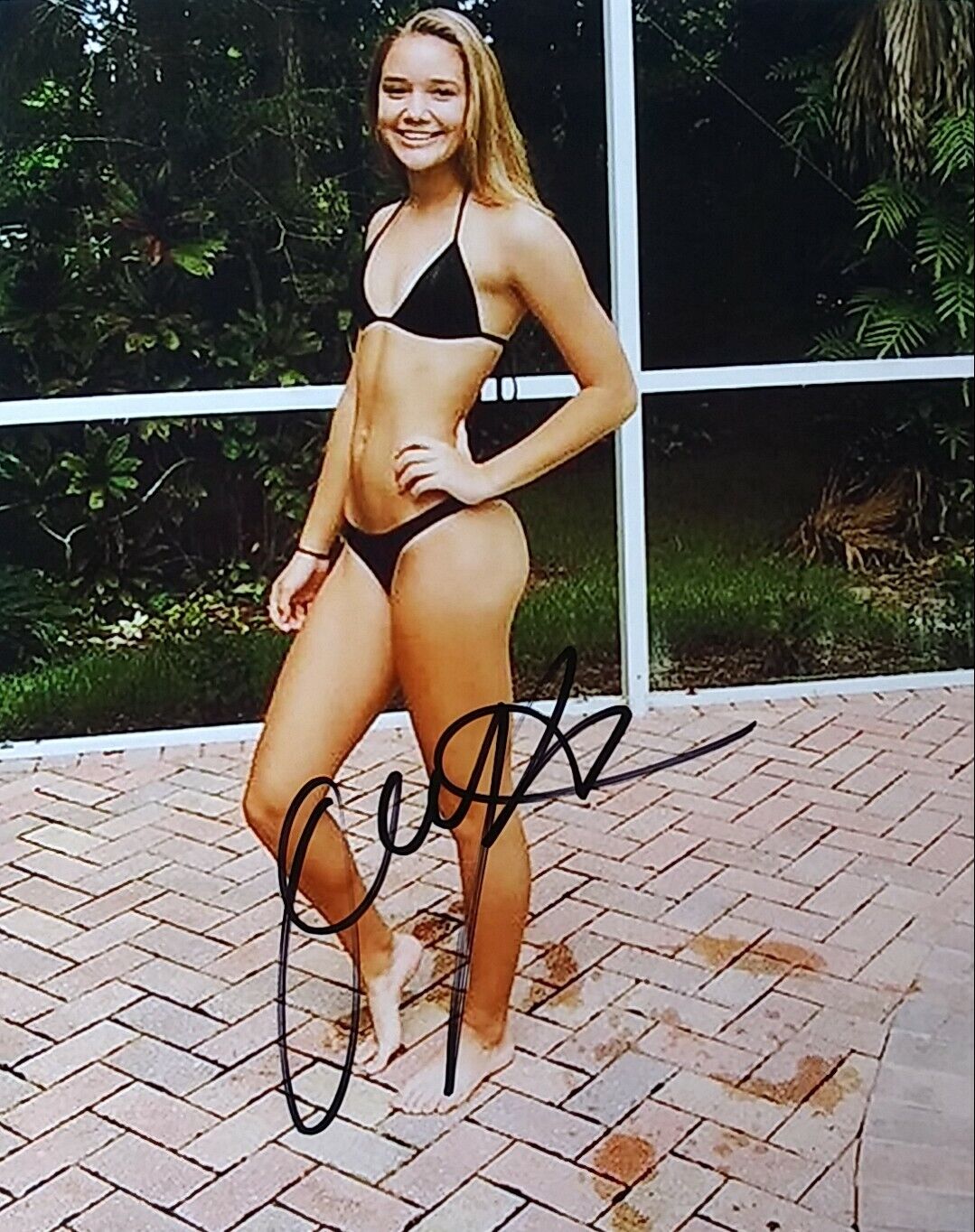 Olivia ponton signed 8x10