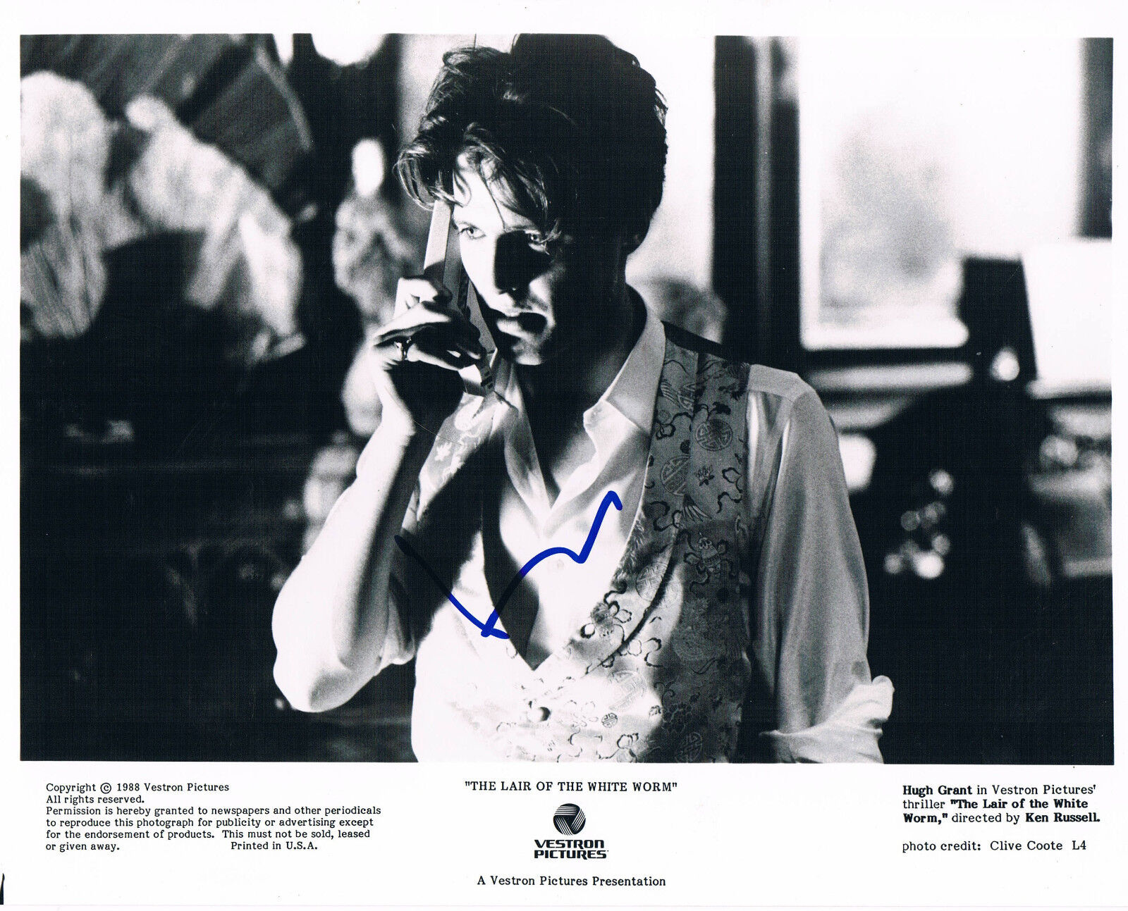 Hugh Grant 1960- genuine autograph 8x10