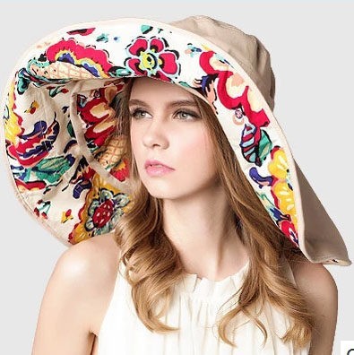 Lightweight, sun-resistant women's beach hat with a wide brim &ndash; Cleofa