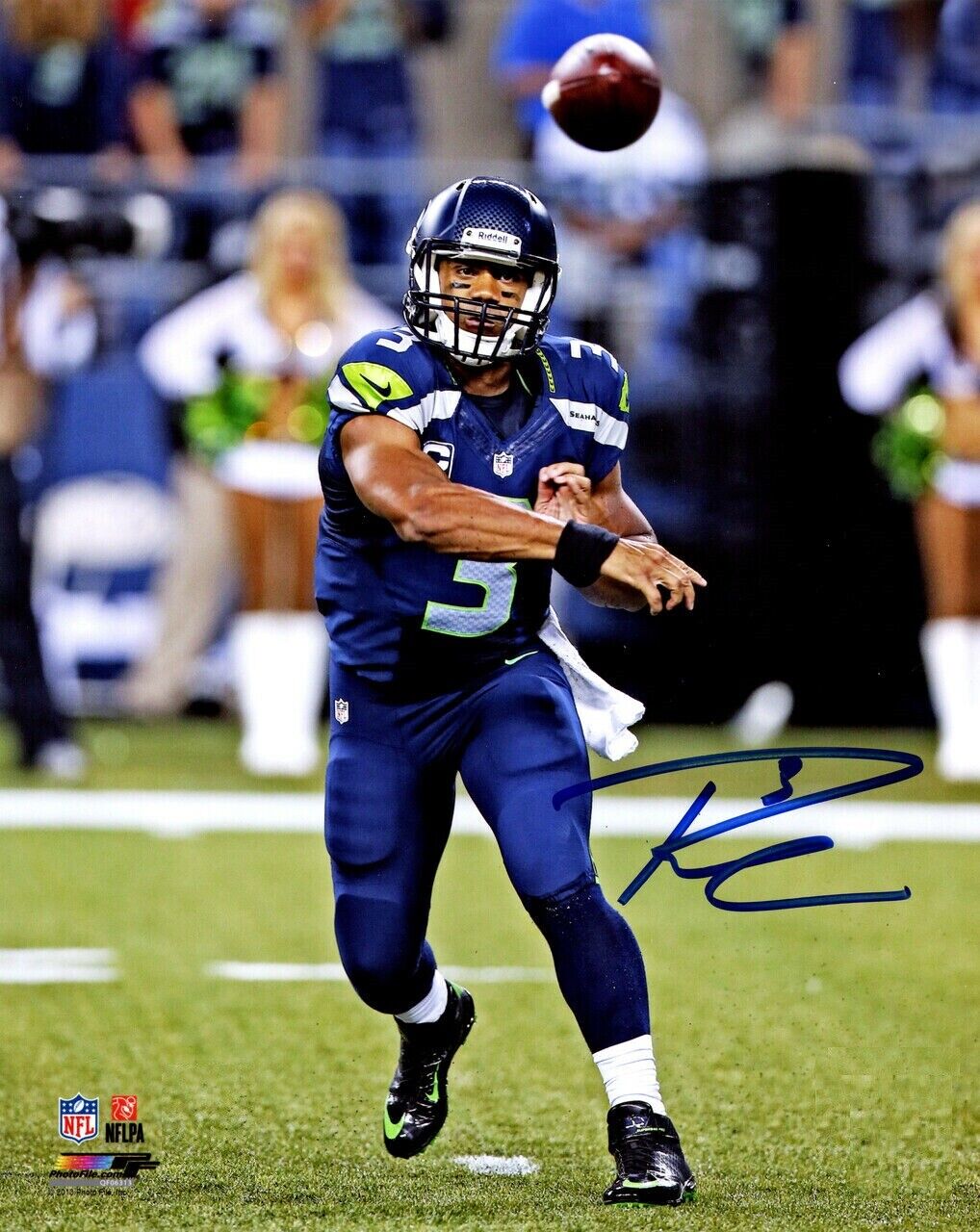 Russell Wilson Autographed Signed 8x10 Photo Poster painting ( Seahawks ) REPRINT '