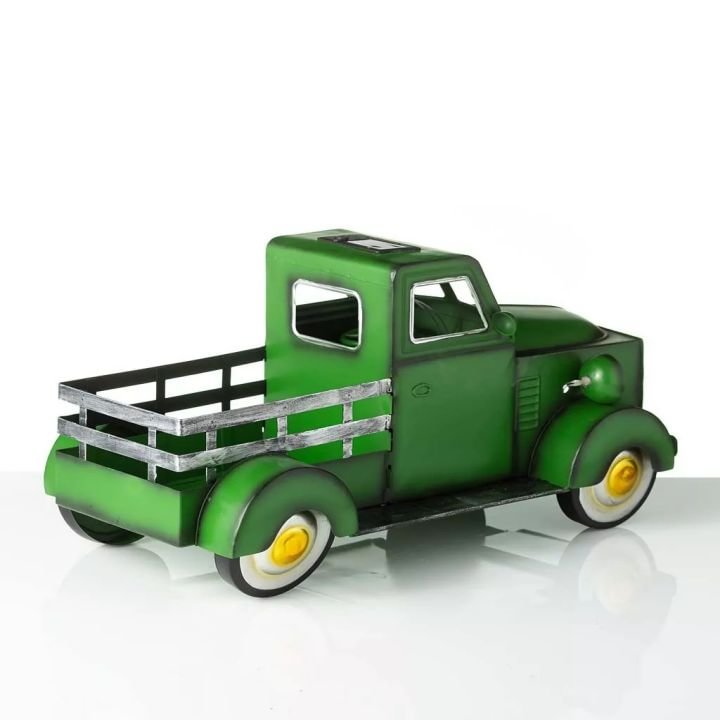 Retro Style Solar Pickup Truck Garden Decoration