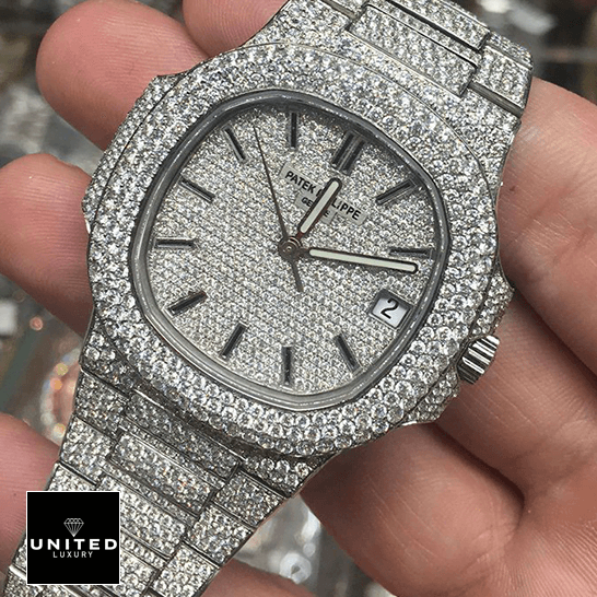 patek_philippe_nautilus_jumbo_white_dial_5719_10G_010_iced_out_replica_hand