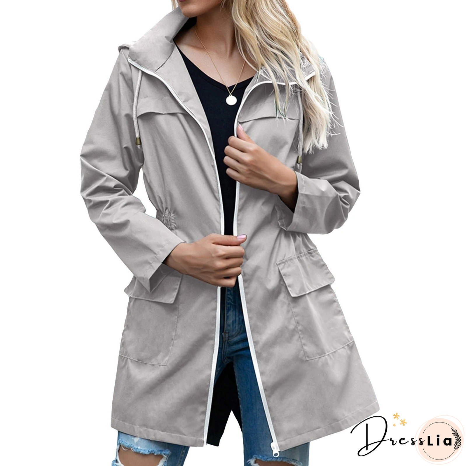 Fashionable and Minimalist winter garment