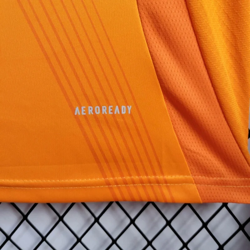 24/25 Real Madrid Away Women Football Shirt Thai Quality