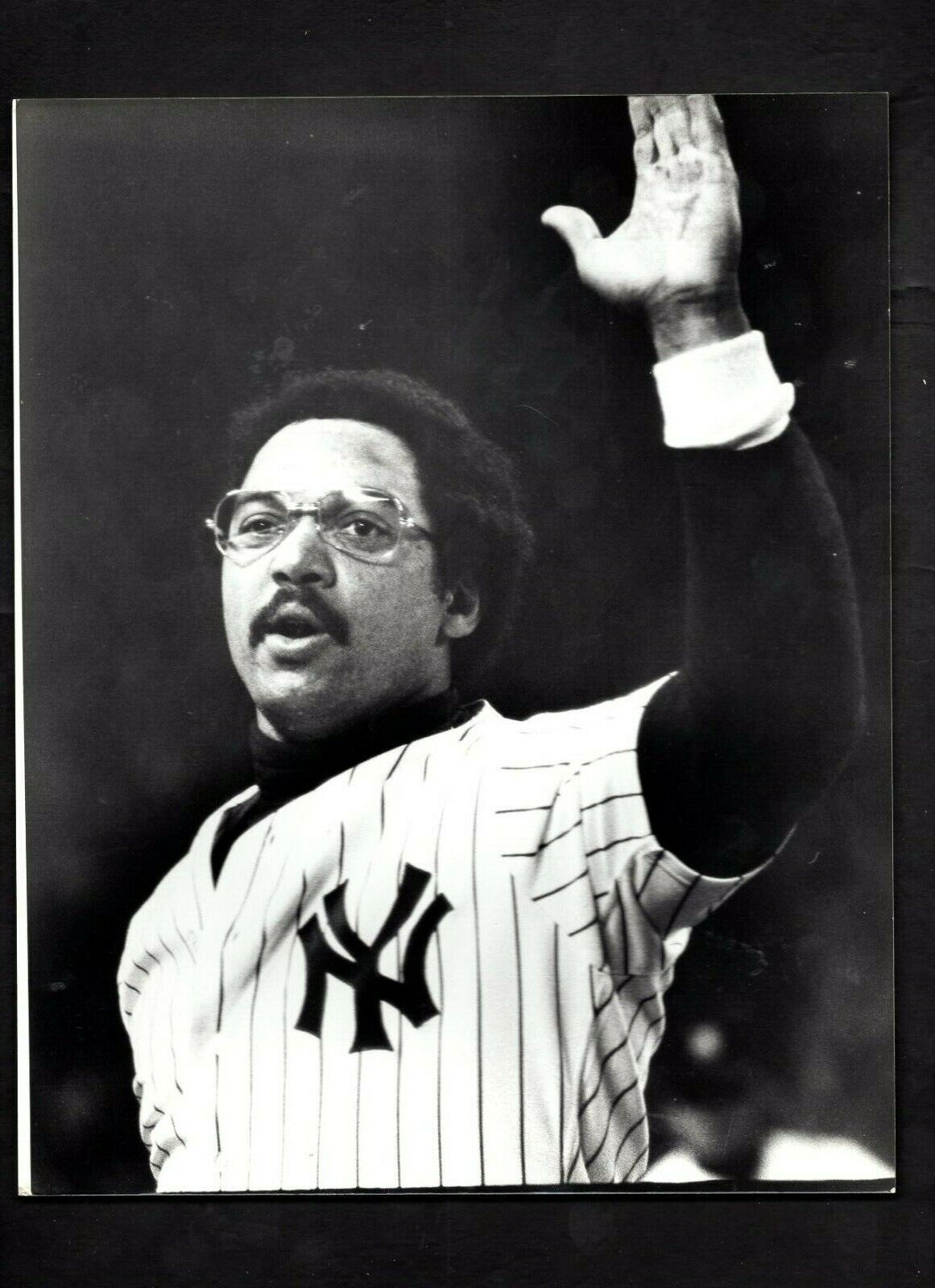 Reggie Jackson waves to fans Louis Requena Press Original Photo Poster painting New York Yankees