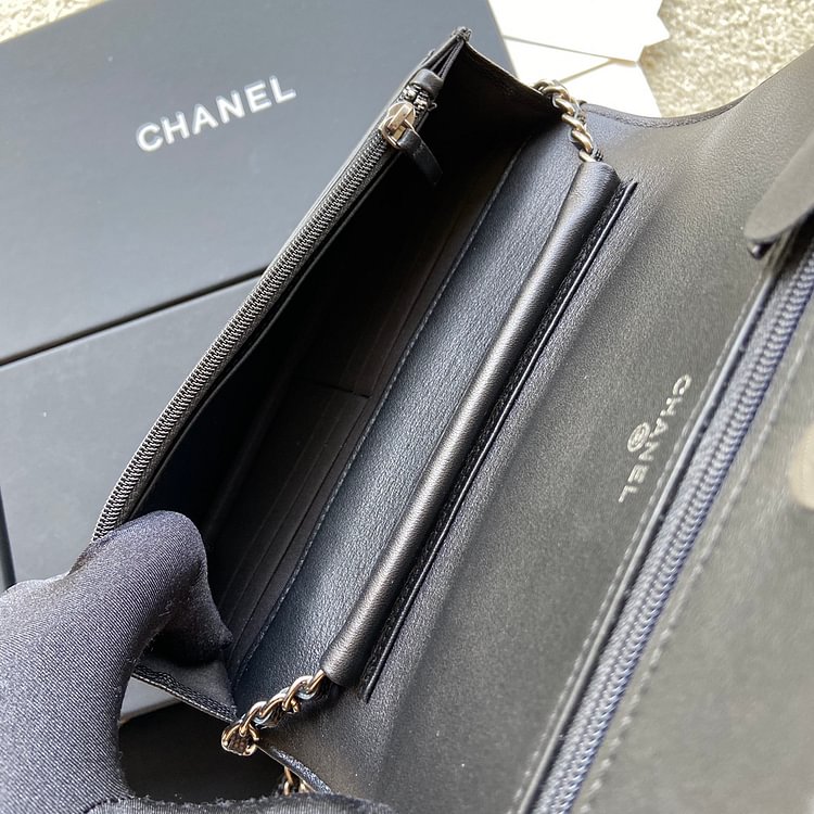 CHANEL 黑色细球纹银色五金A80287