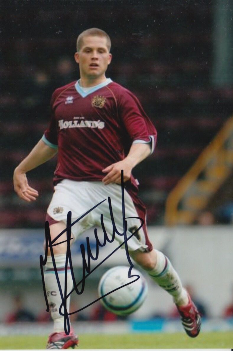 BURNLEY HAND SIGNED JOEY GUDJONSSON 6X4 Photo Poster painting.