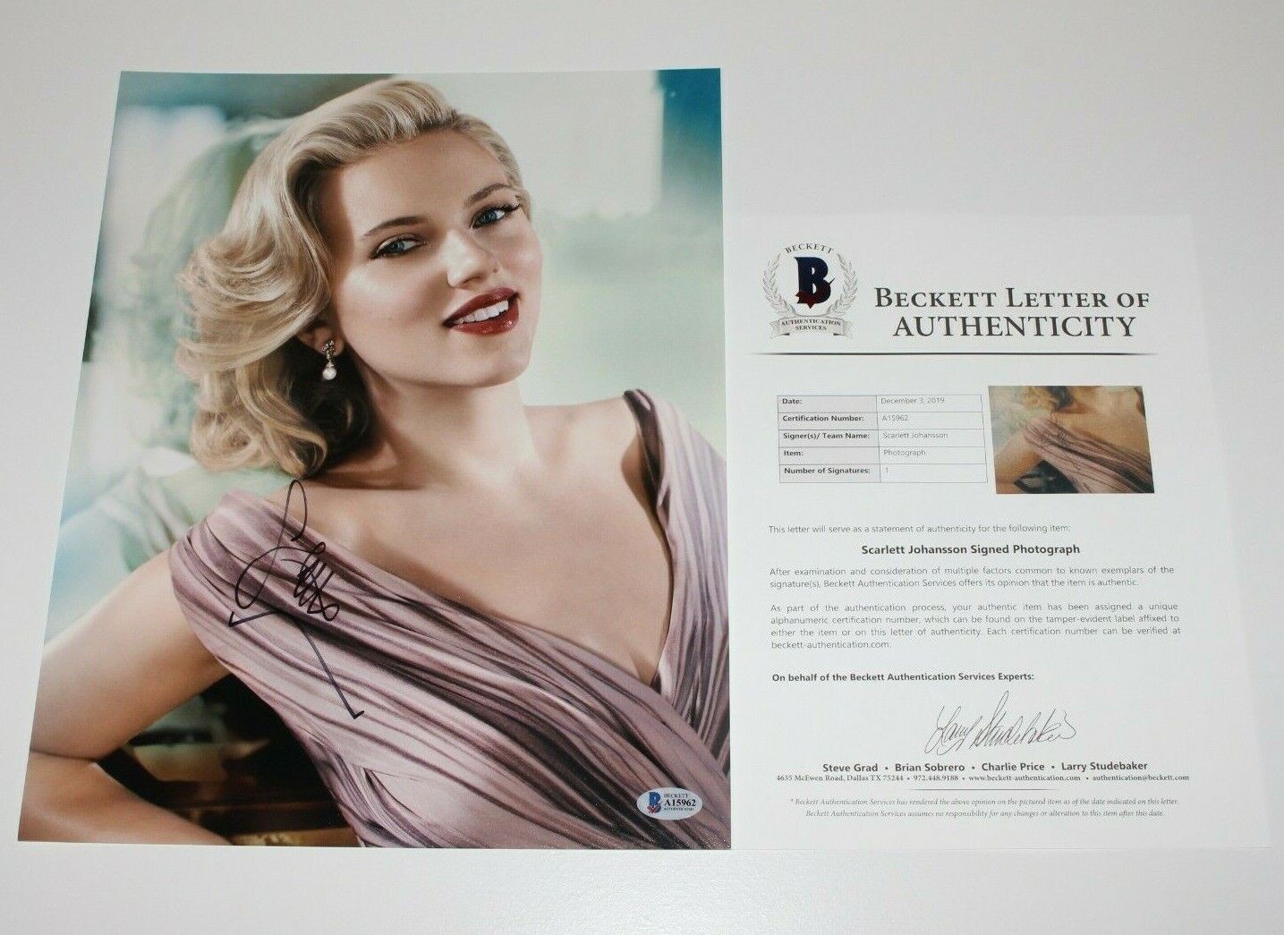 SEXY SCARLETT JOHANSSON SIGNED 11x14 Photo Poster painting BECKETT COA BLACK WIDOW AVENGERS HOT