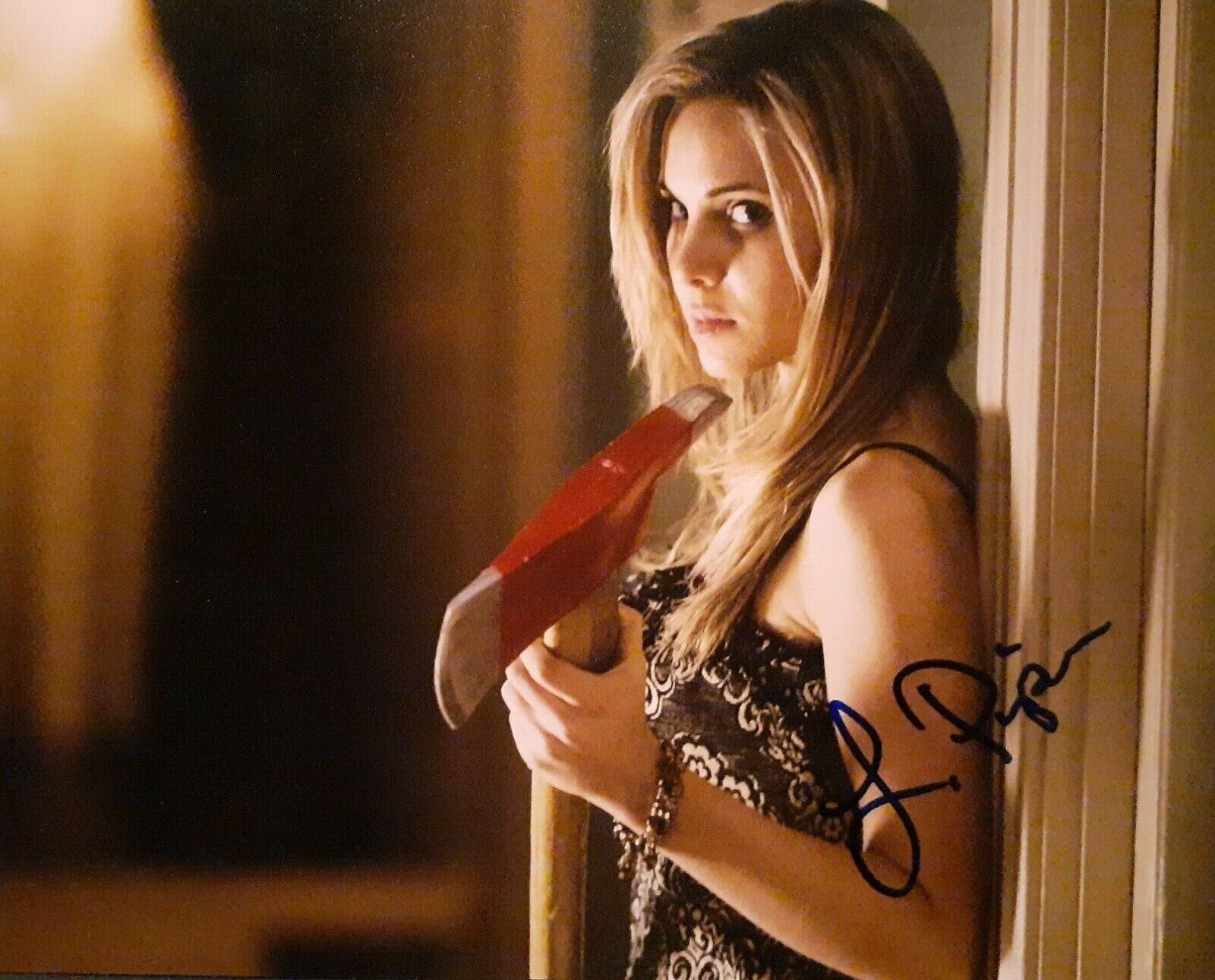 Leah Pipes signed 8x10