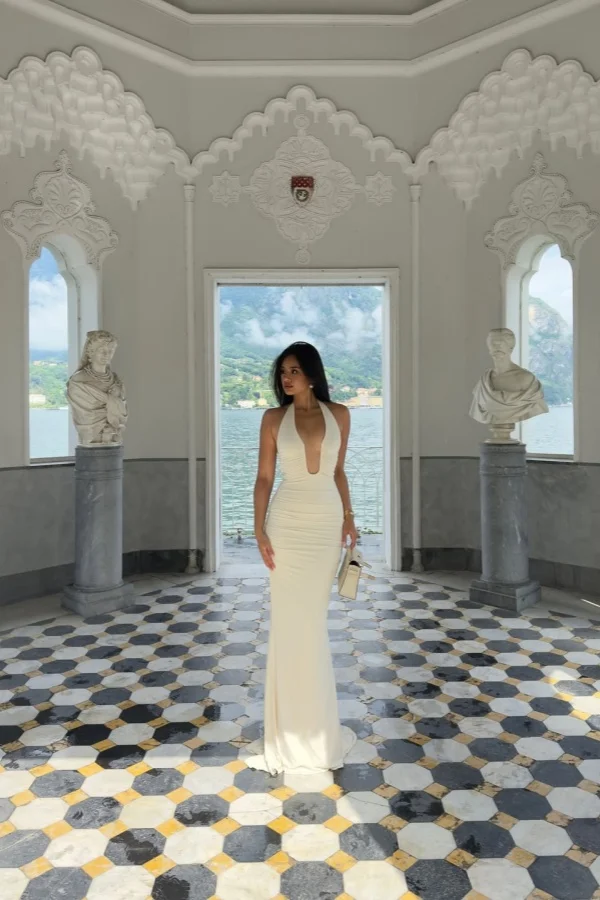 Cream Backless Deep V-Neck Pleated Sleeveless Mermaid Prom Dress YK0110