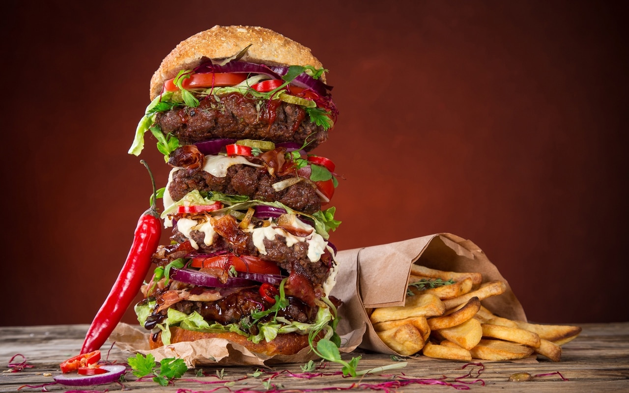 Delicious Beef Burger Fries American Fast Food Poster Canvas Painting Prints Art Pictures for Dining Room Burger Shop Wall Decor