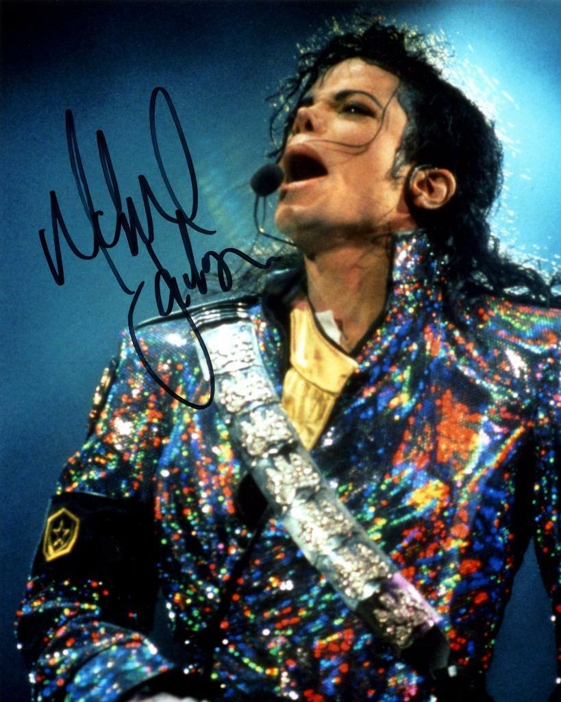 MICHAEL JACKSON SIGNED AUTOGRAPHED 10 X 8